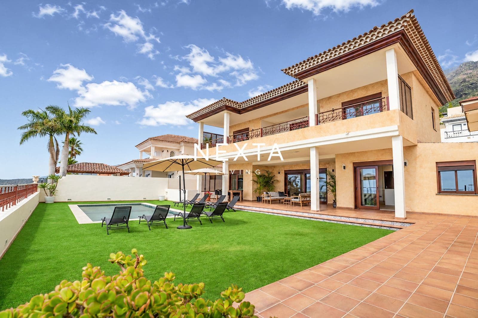 Exclusive Villa with Views in Roque del Conde
